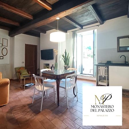 Monastero Del Palazzo Casa Vacanze سبوليتو المظهر الخارجي الصورة