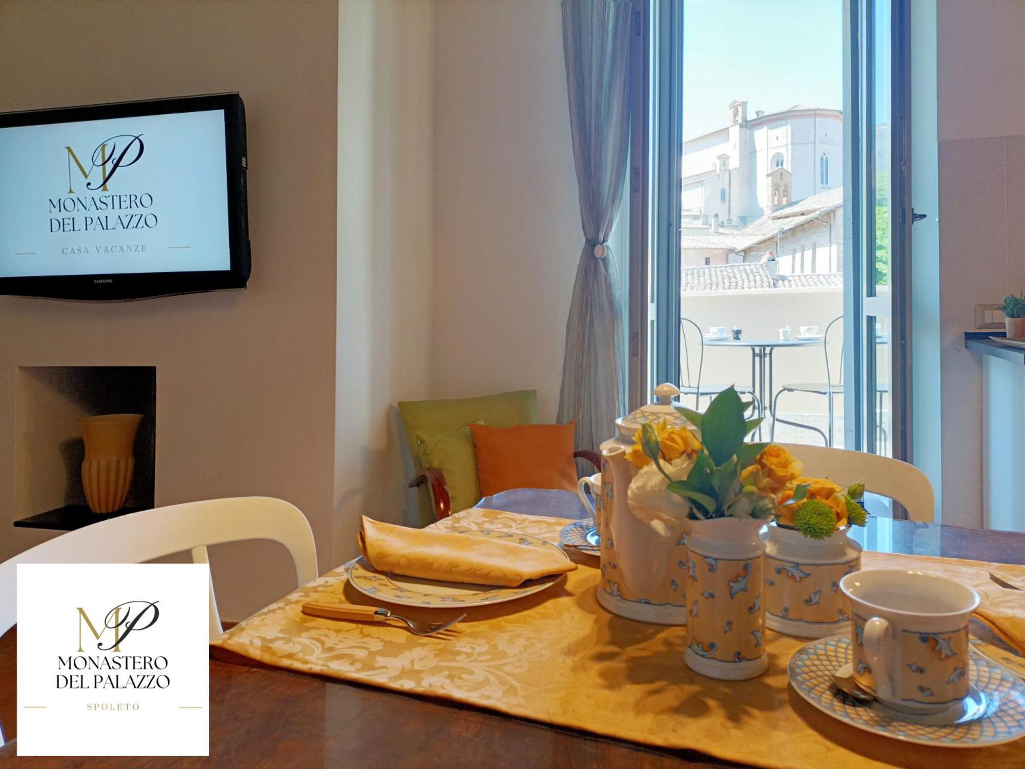 Monastero Del Palazzo Casa Vacanze سبوليتو المظهر الخارجي الصورة